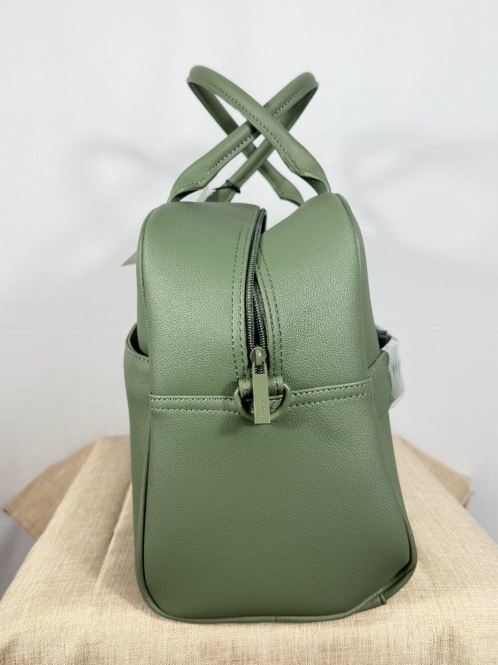 Bugatti Lagos Duffle Bag Sage Green NWT Faux Leather Weekender Travel Bag - Picture 3 of 10